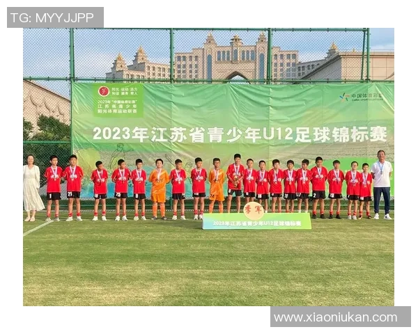 南京足球队在世界锦标赛积分榜上以100分稳居第一名引发关注 南京足球队在世界锦标赛积分榜上以100分稳居第一名引发关注